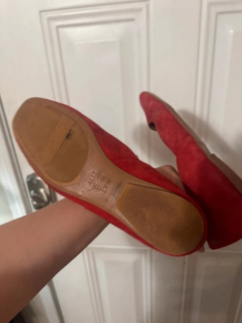 Flats - Picture 2 of 4